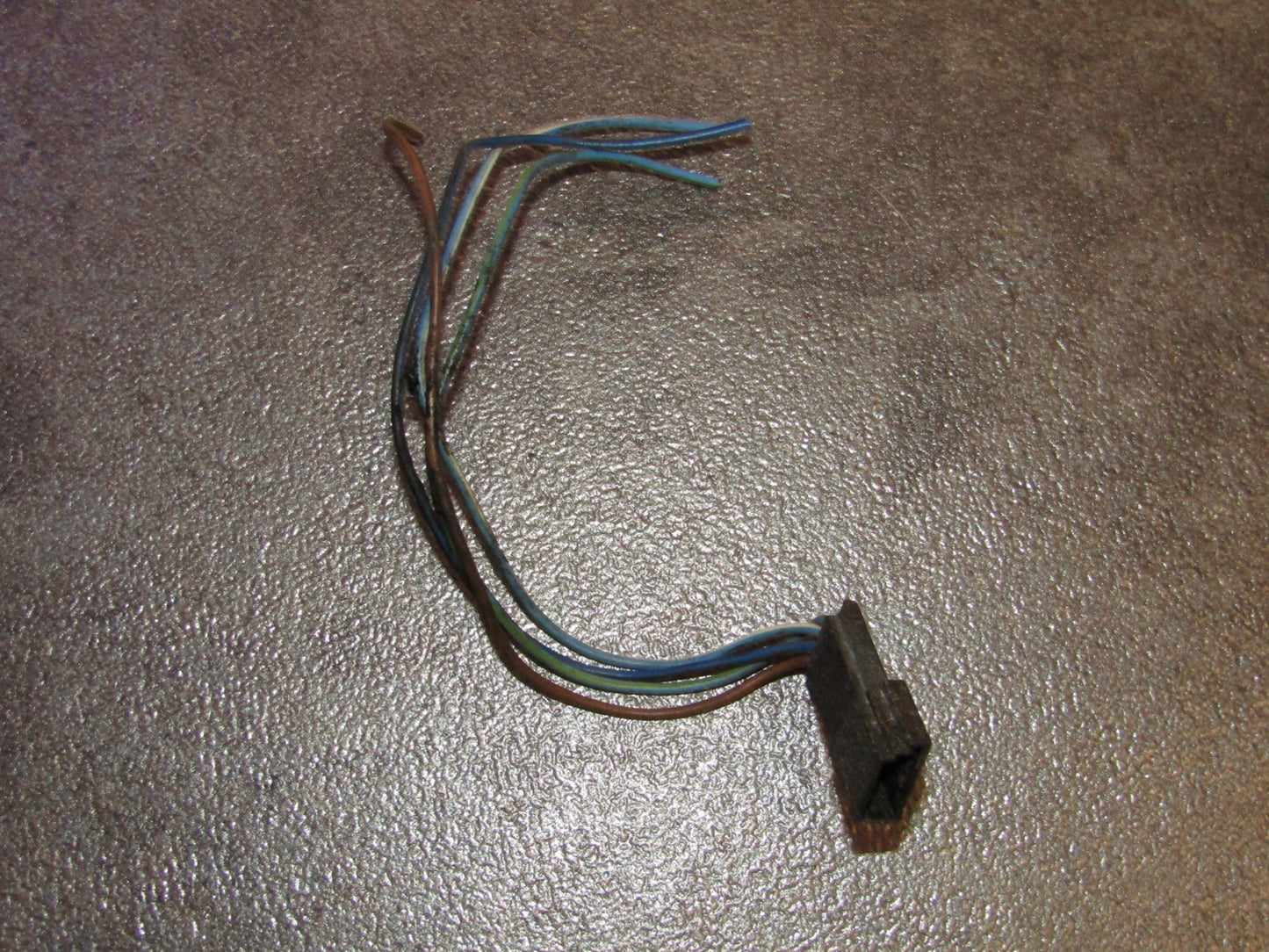 92 93 94 95 BMW 325i OEM Exterior Side Mirror Pigtail Harness Connector